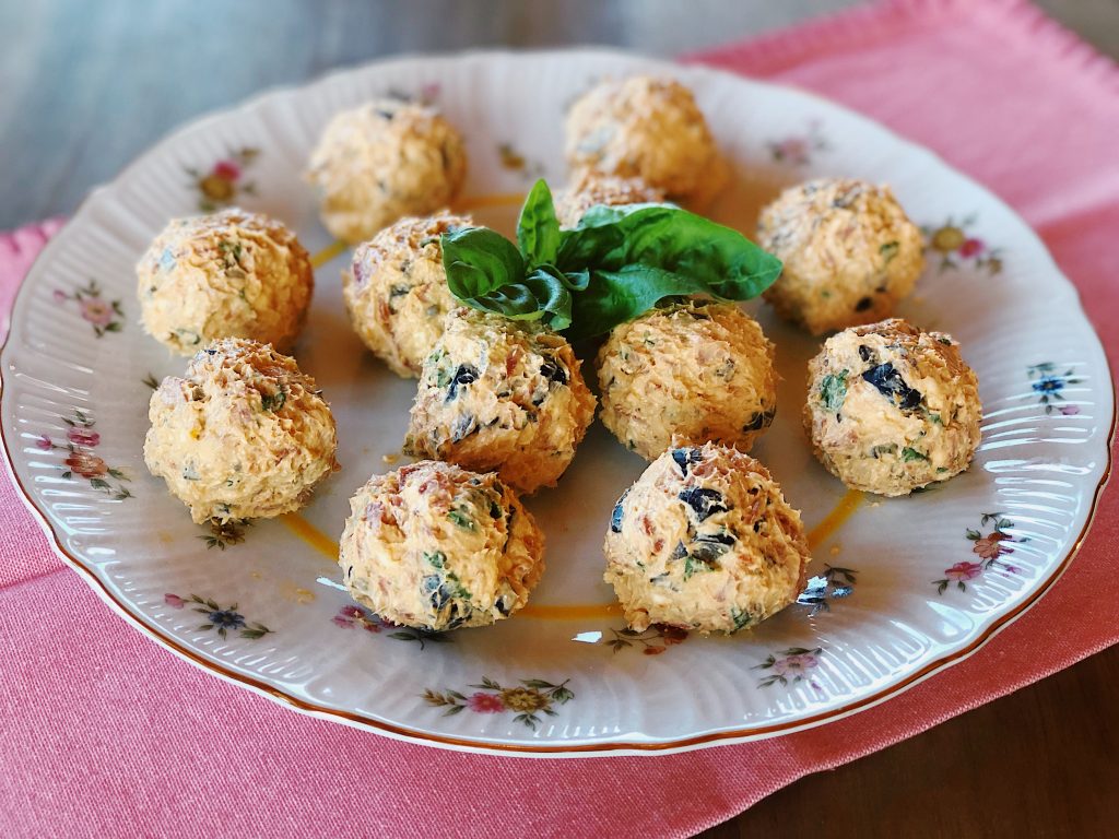 Pepperoni Pizza Fat Bombs