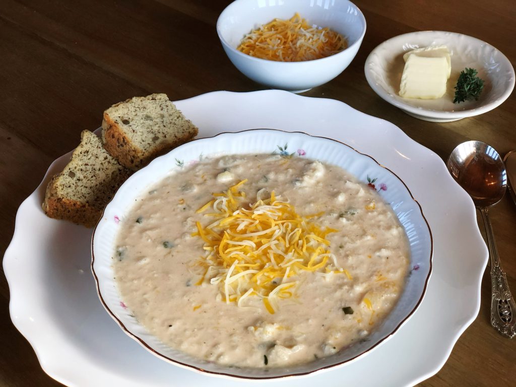 Creamy Cauliflower Au Gratin Soup